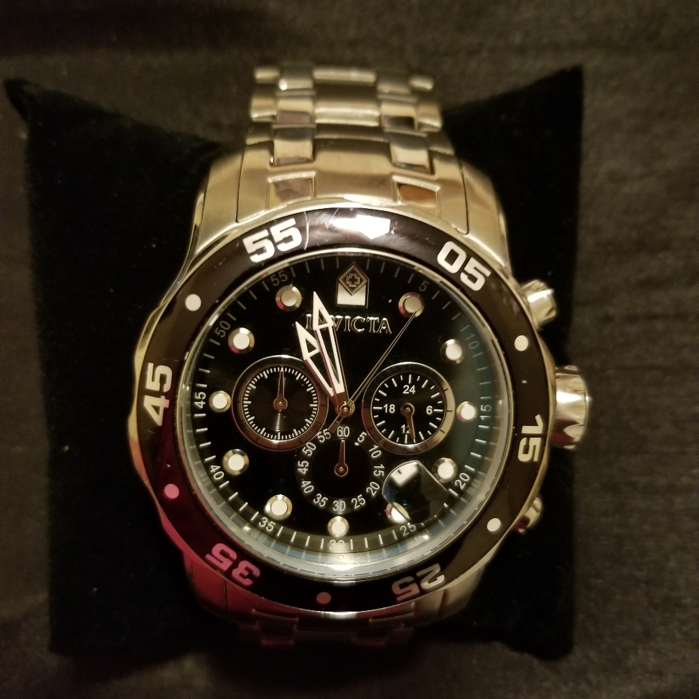 Beautiful Men's Pro Diver